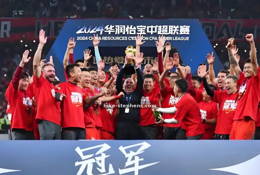 从青训营到欧冠舞台：一位草根教练的十年观察笔记